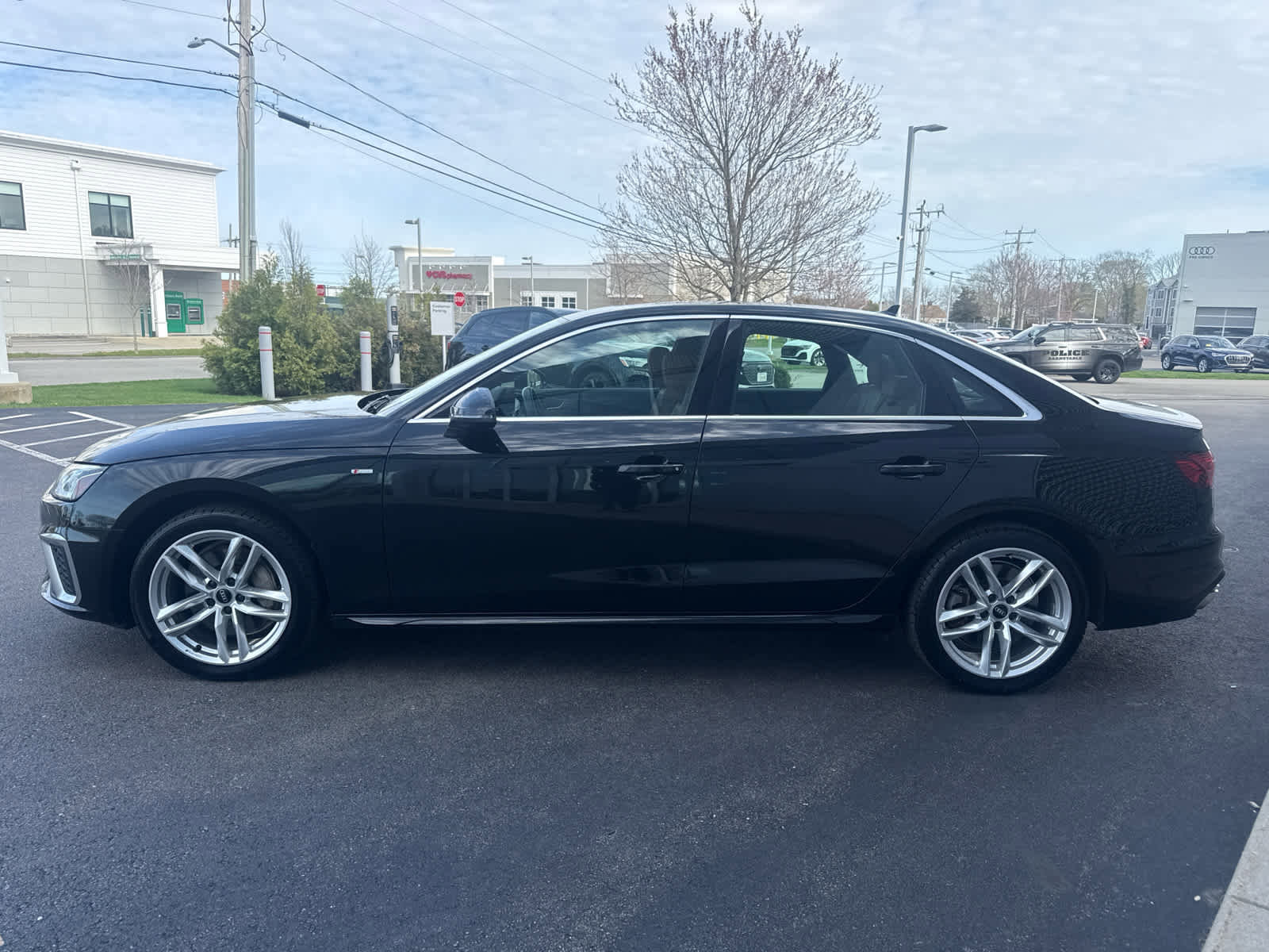 Used 2021 Audi A4 2.0T Premium Plus w/ Premium Plus Package image 5