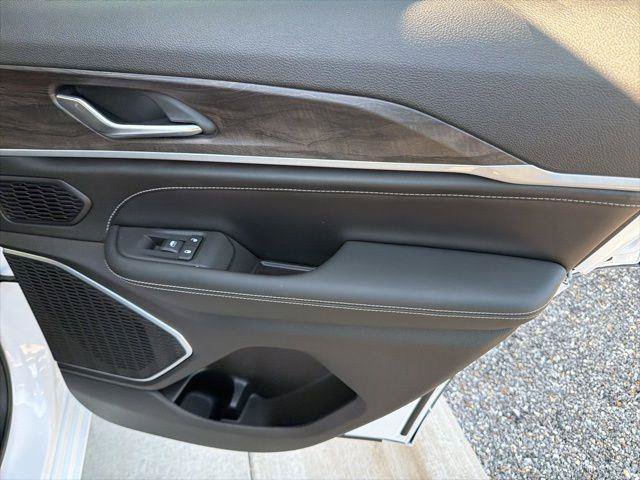 New 2026 Jeep Grand Cherokee Limited AWD/4WD image 23