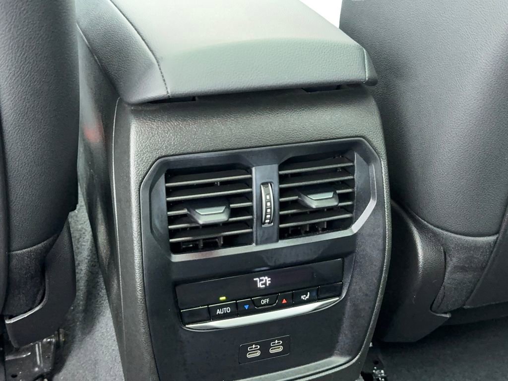 Used 2025 BMW 330i Sedan image 45