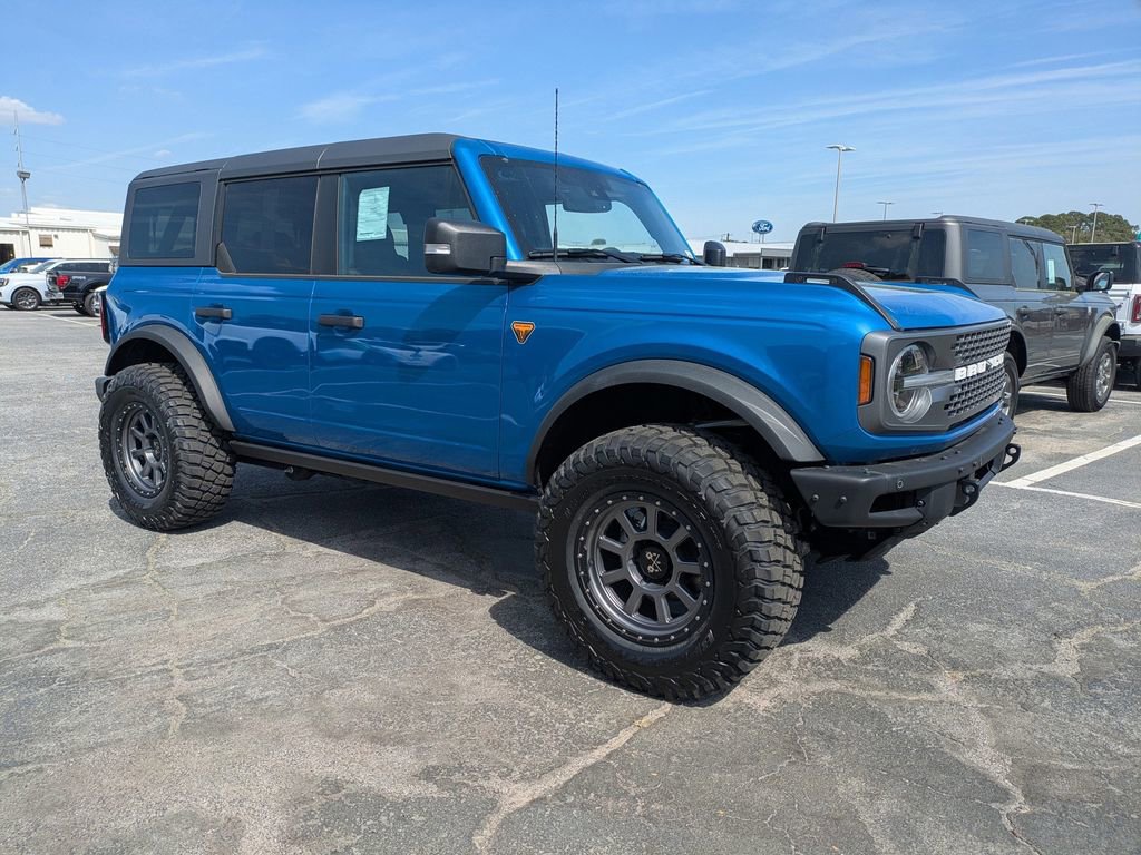 New 2025 Ford Bronco Badlands video 2