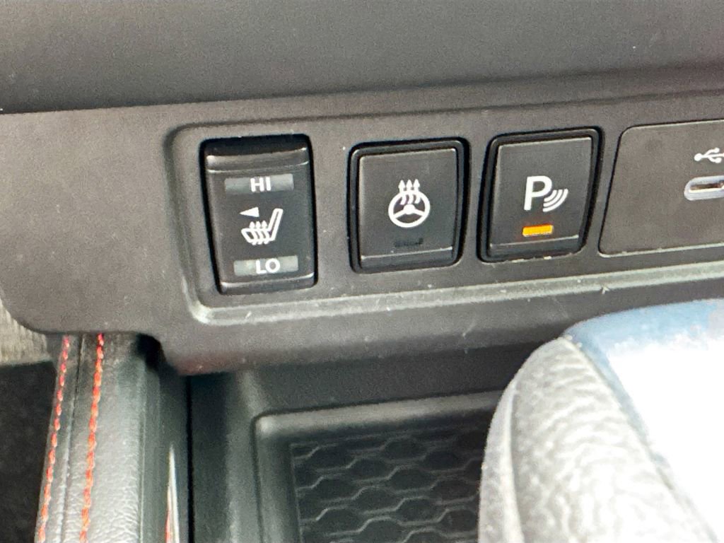 Used 2022 Nissan Frontier Pro-X image 17