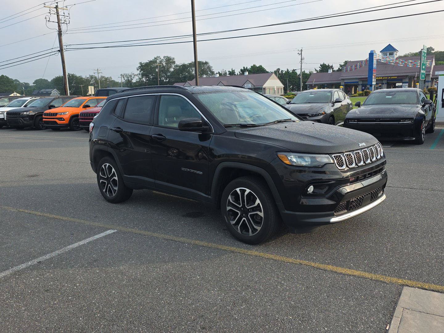 Used 2023 Jeep Compass Limited AWD/4WD image 3