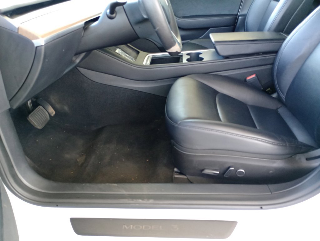 Used 2023 Tesla Model 3 Standard Range RWD image 10