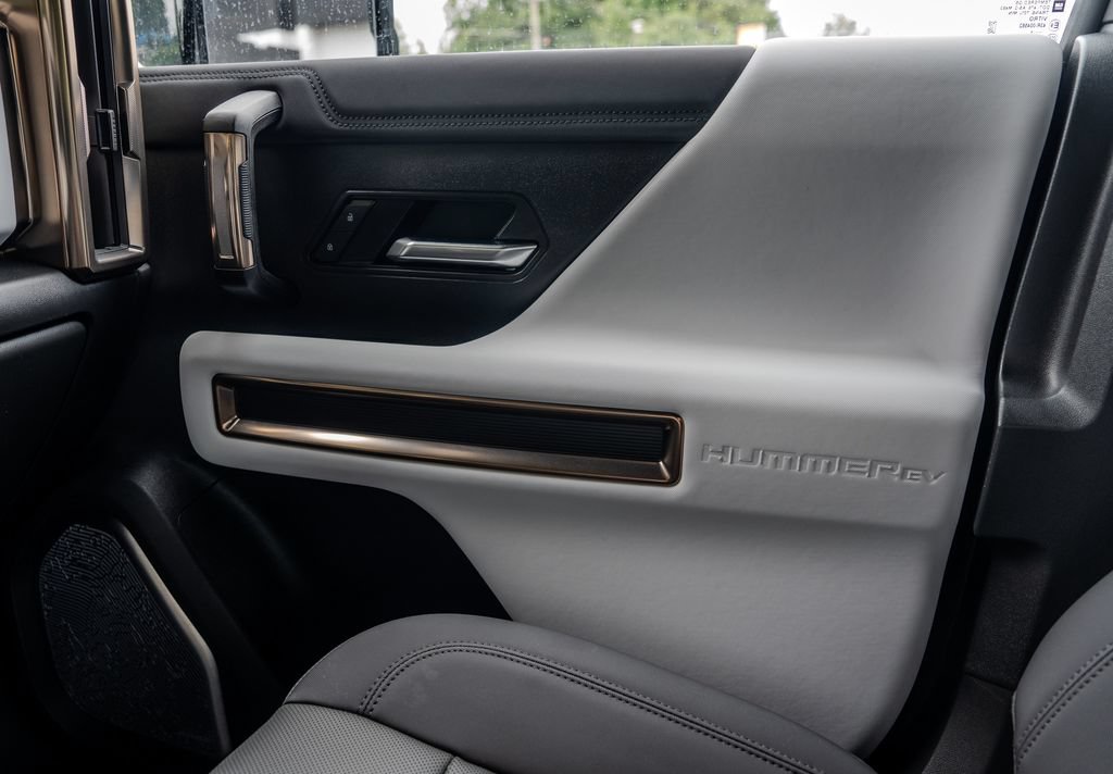 Used 2025 GMC Hummer EV 3X AWD/4WD image 13