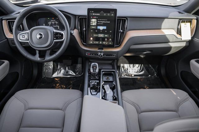 New 2026 Volvo XC60 B5 Plus w/ Protection Package Premier image 21