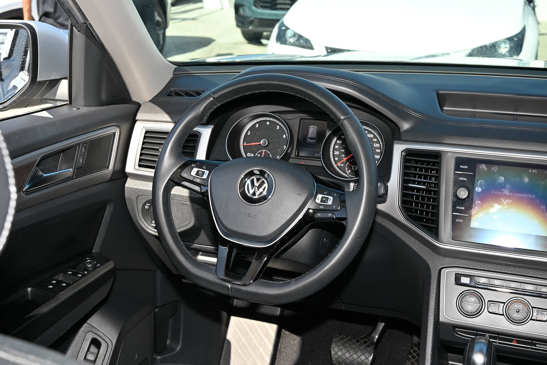 Used 2019 Volkswagen Atlas SE FWD image 21