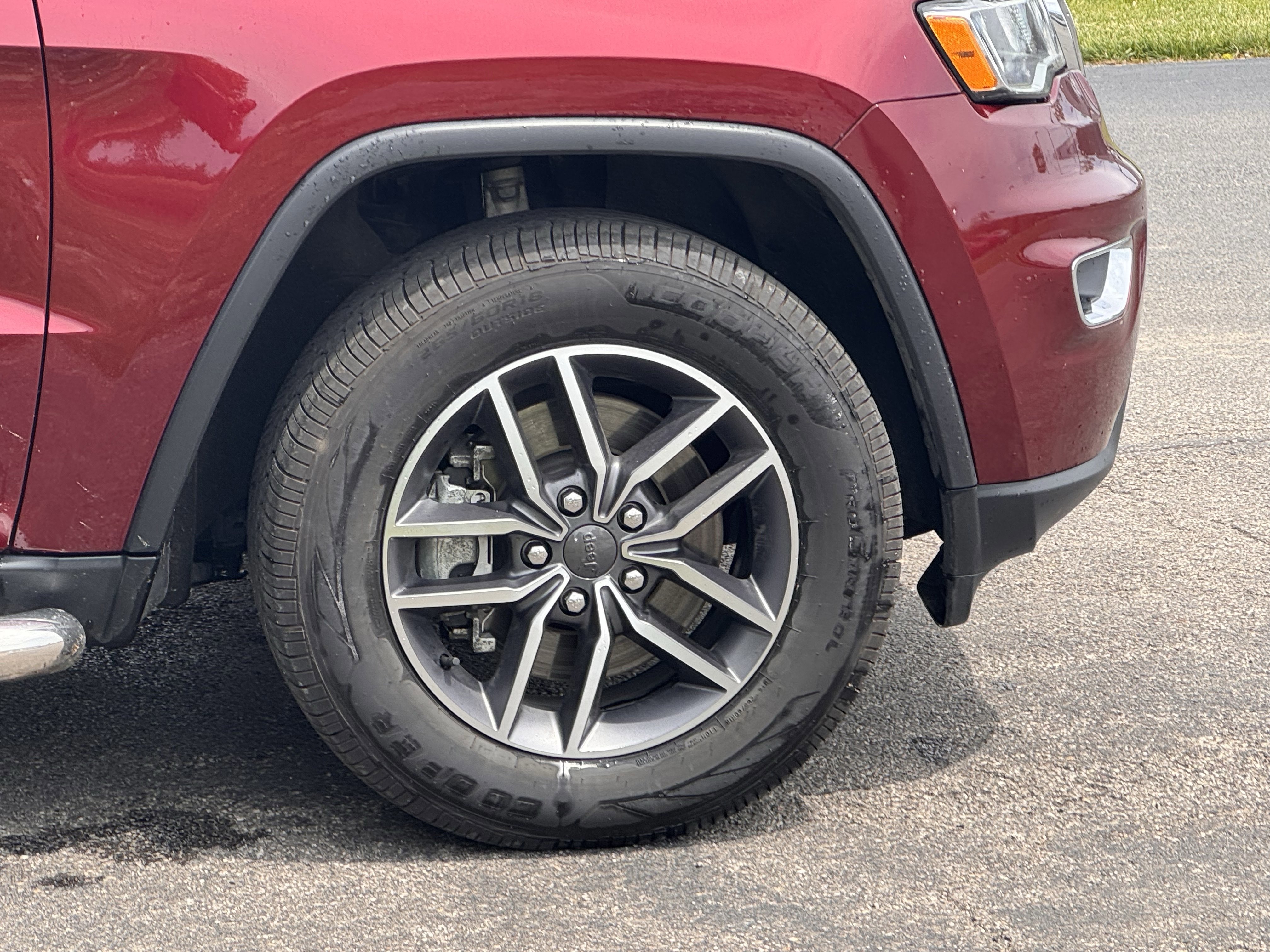 Used 2021 Jeep Grand Cherokee Limited AWD/4WD image 26