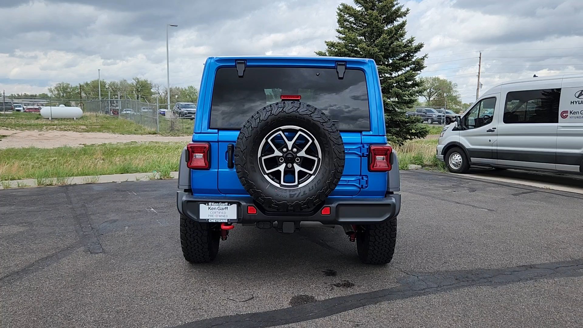 Used 2025 Jeep Wrangler Unlimited Rubicon w/ Convenience Group AWD/4WD image 20