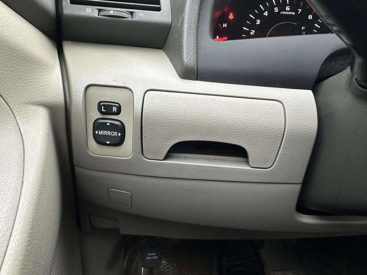 Used 2009 Toyota Camry FWD image 29