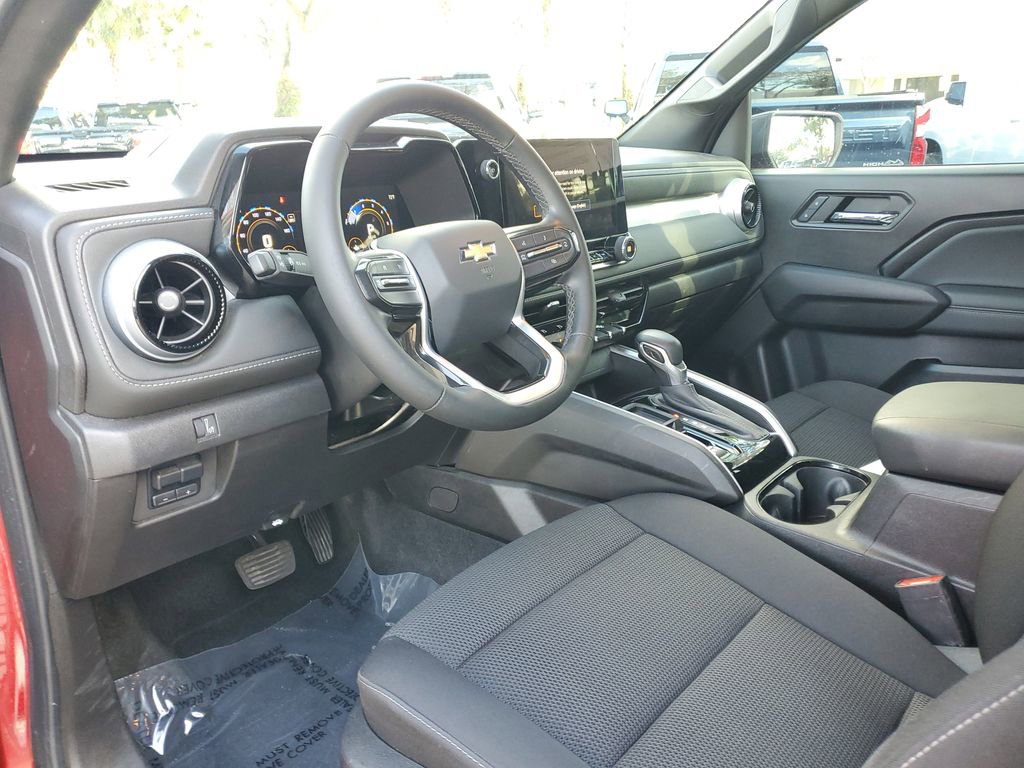 Used 2024 Chevrolet Colorado LT w/ LT Convenience Package image 14