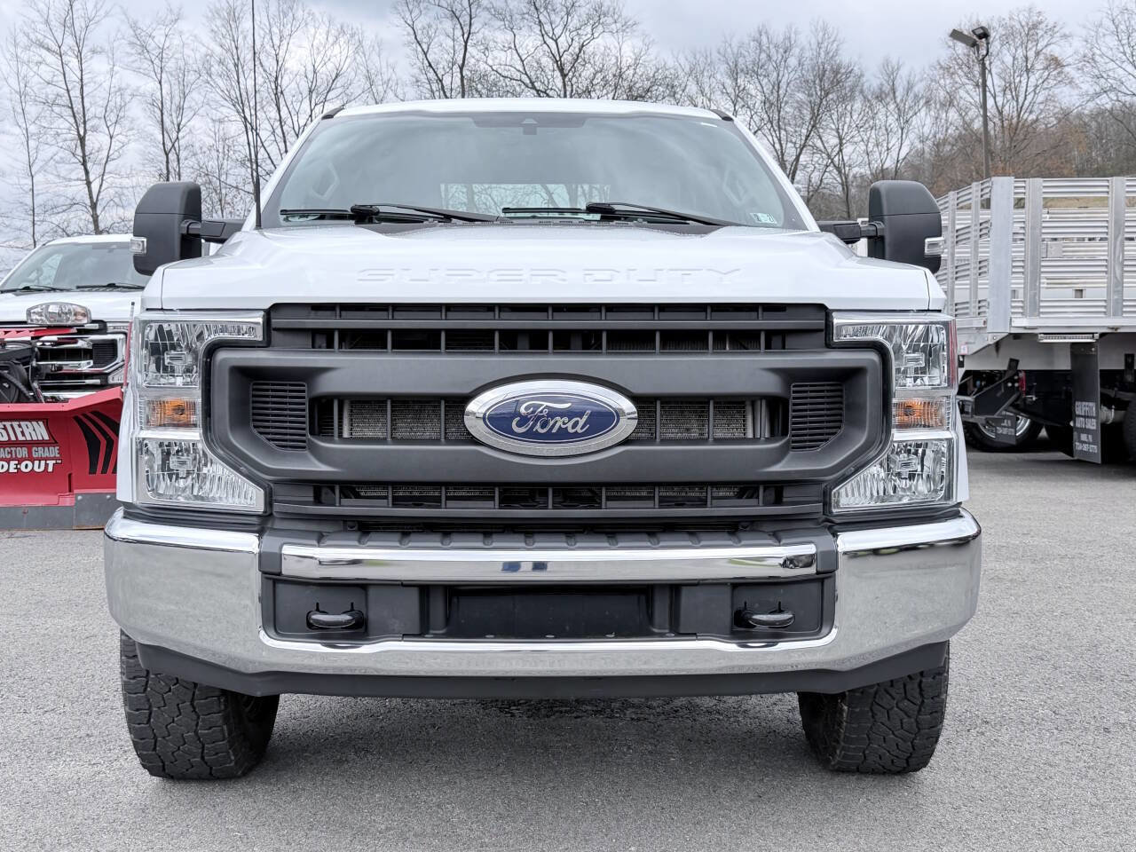 Used 2022 Ford F350 XL w/ Power Equipment Group image 3