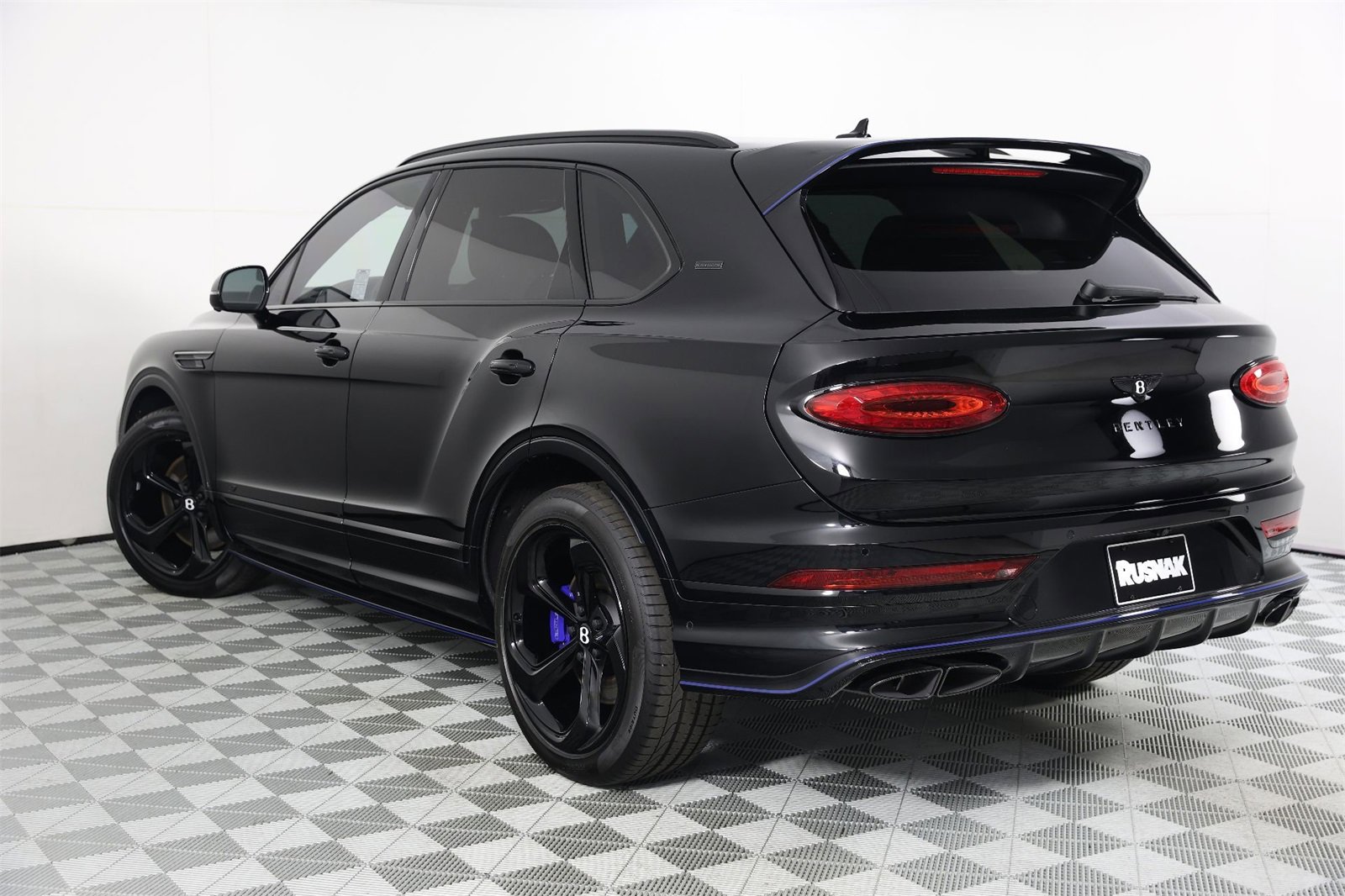 New 2025 Bentley Bentayga image 3