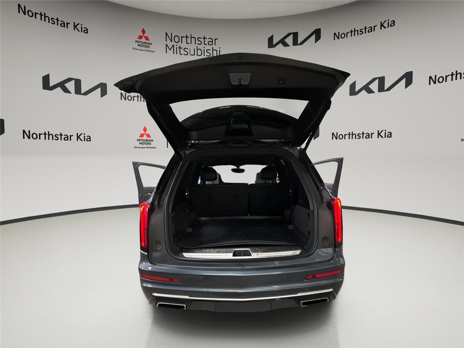 Used 2020 Cadillac XT6 Premium Luxury image 14