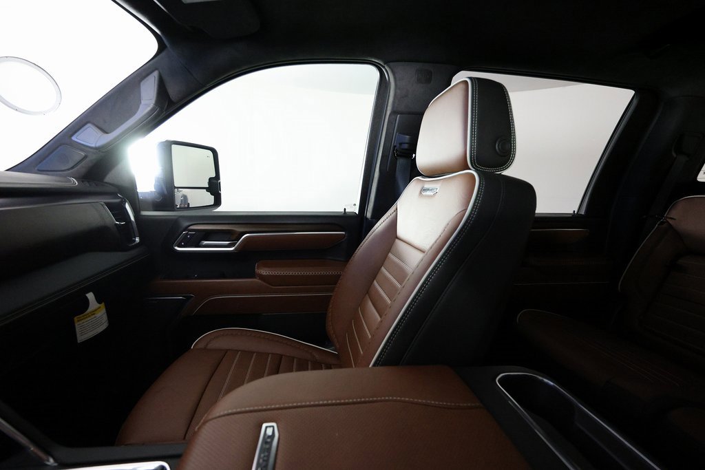 Used 2025 GMC Sierra 3500 Denali Ultimate image 39