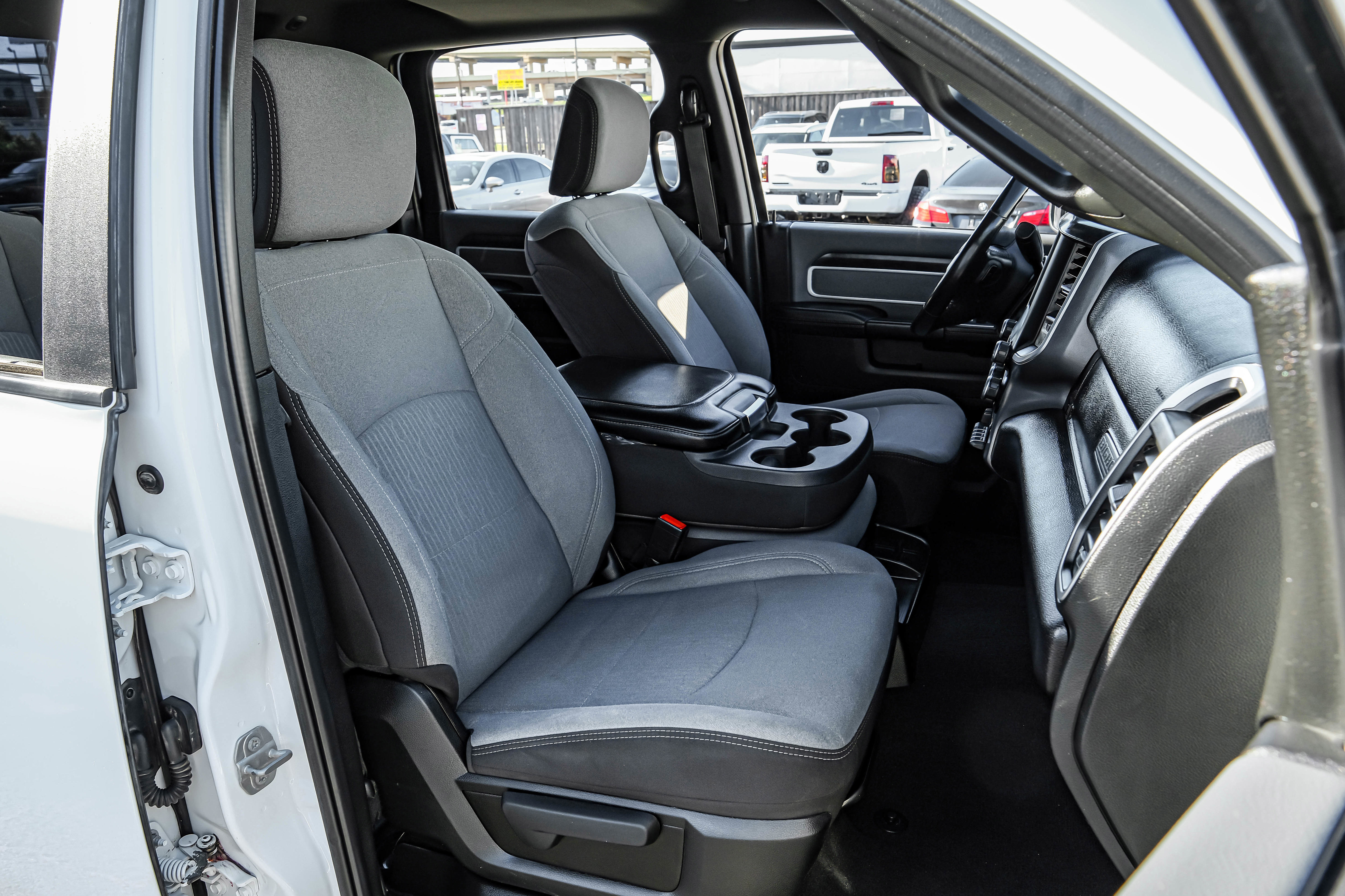 Used 2023 RAM 2500 Big Horn w/ Level 1 Equipment Group AWD/4WD image 31