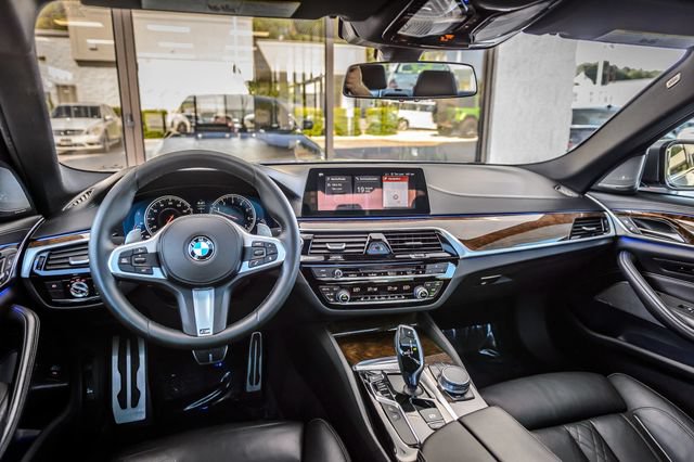 Used 2018 BMW 540i w/ M Sport Package RWD image 24
