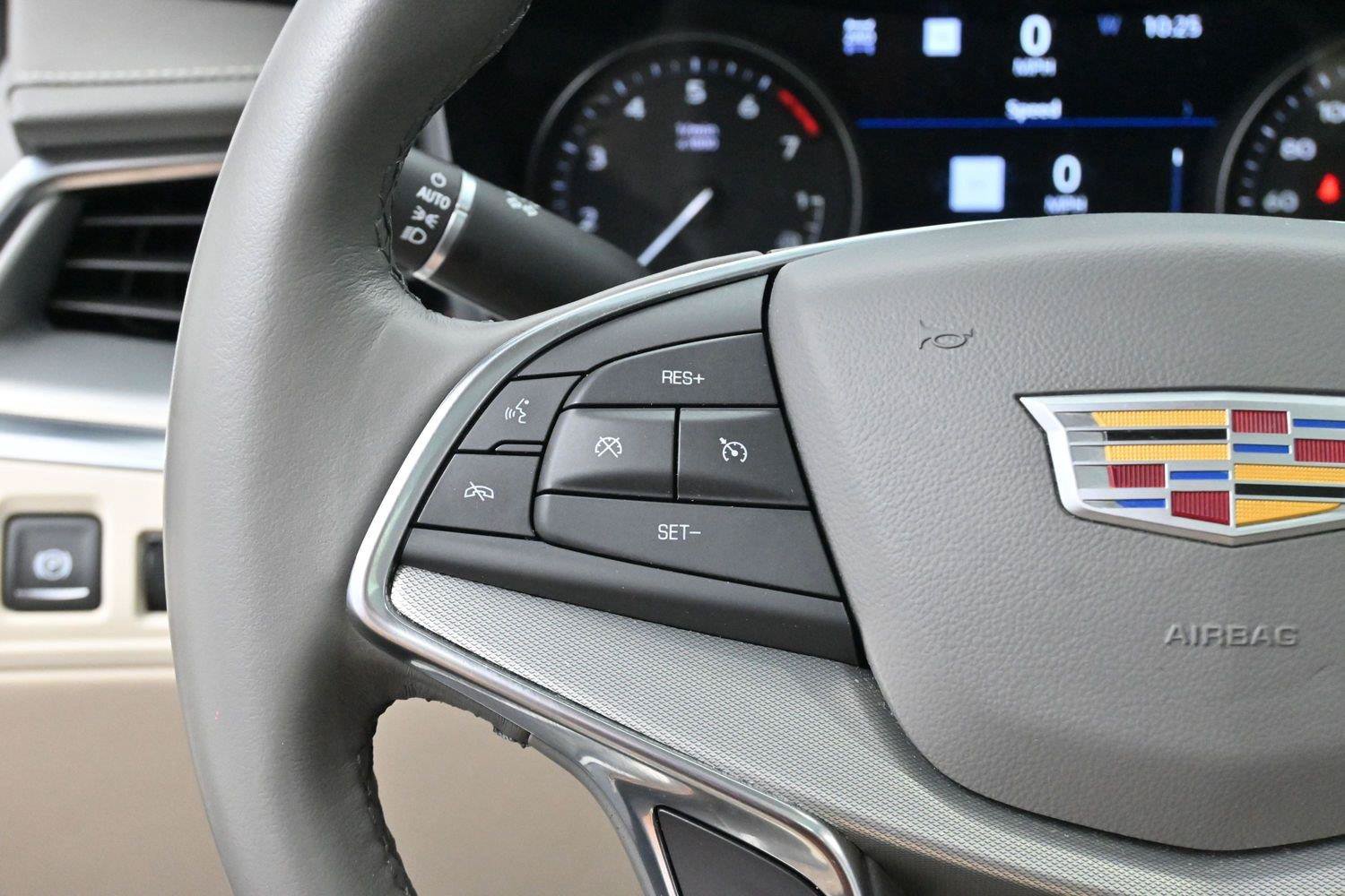 Certified 2024 Cadillac XT5 Premium Luxury w/ Technology Package AWD/4WD image 17