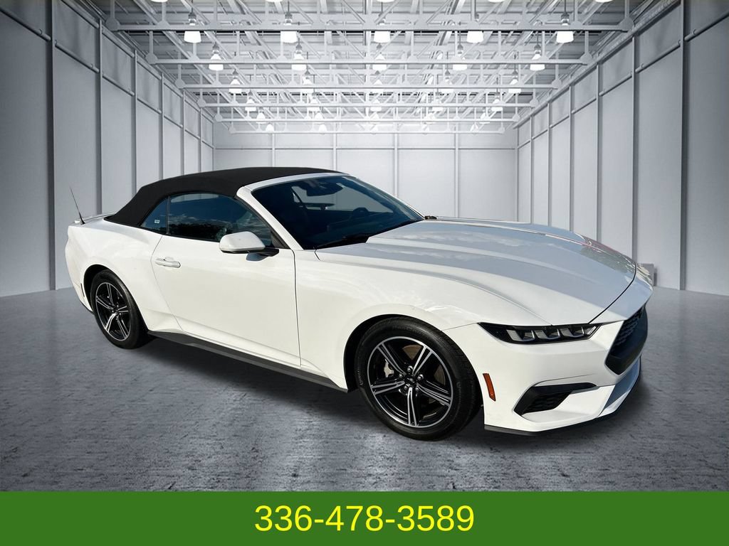 Used 2025 Ford Mustang Premium RWD image 7