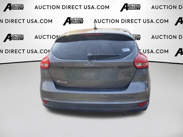 Used 2015 Ford Focus SE w/ SE Cold Weather Package FWD image 11