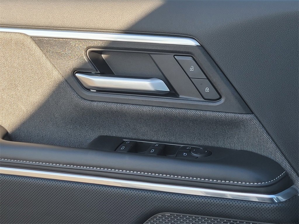 Used 2026 GMC Sierra EV Elevation image 28