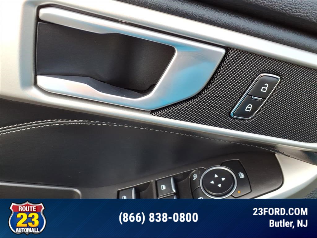 Certified 2023 Ford Explorer XLT w/ Equipment Group 202A image 15