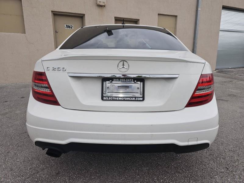 Used 2014 Mercedes-Benz C 250 Sedan image 8