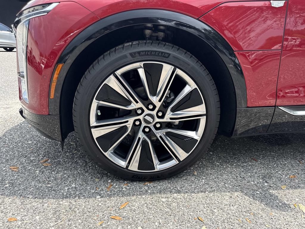 New 2026 Cadillac Lyriq Signature Luxury w/ LPO, Floor Liner Package RWD image 10