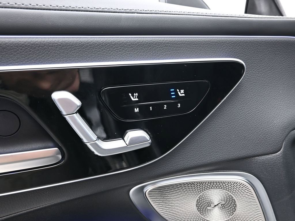 Used 2024 Mercedes-Benz CLE 300 4MATIC Coupe image 13