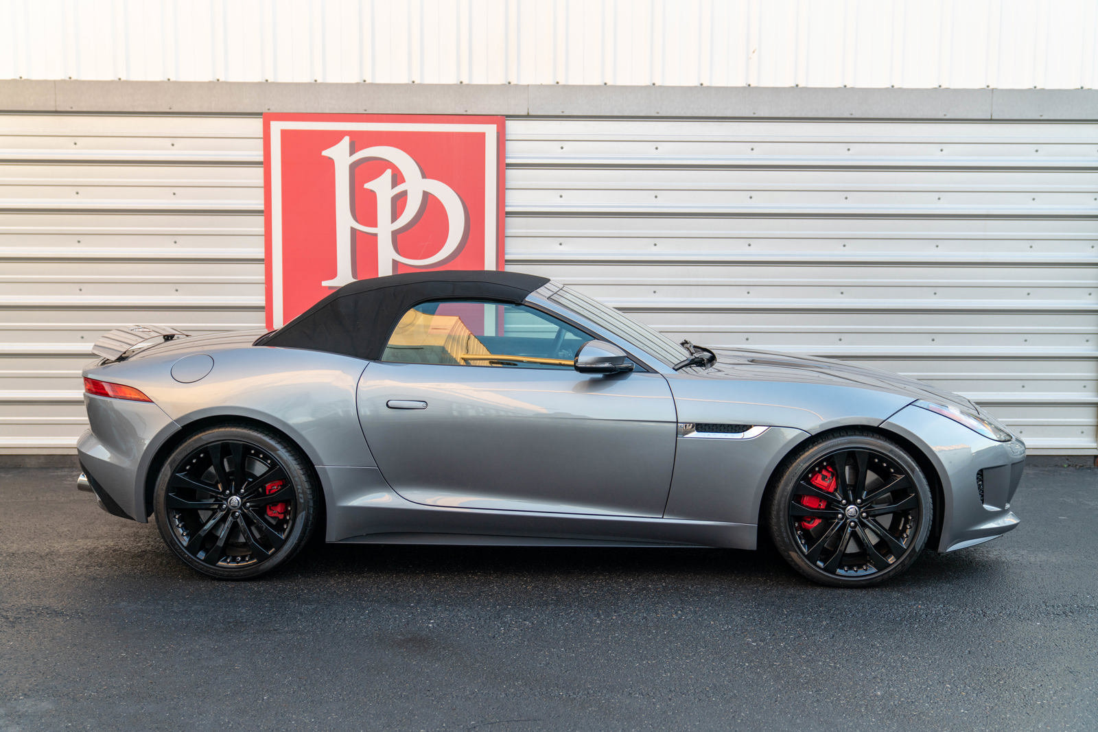 Used 2014 Jaguar F-TYPE S RWD image 32