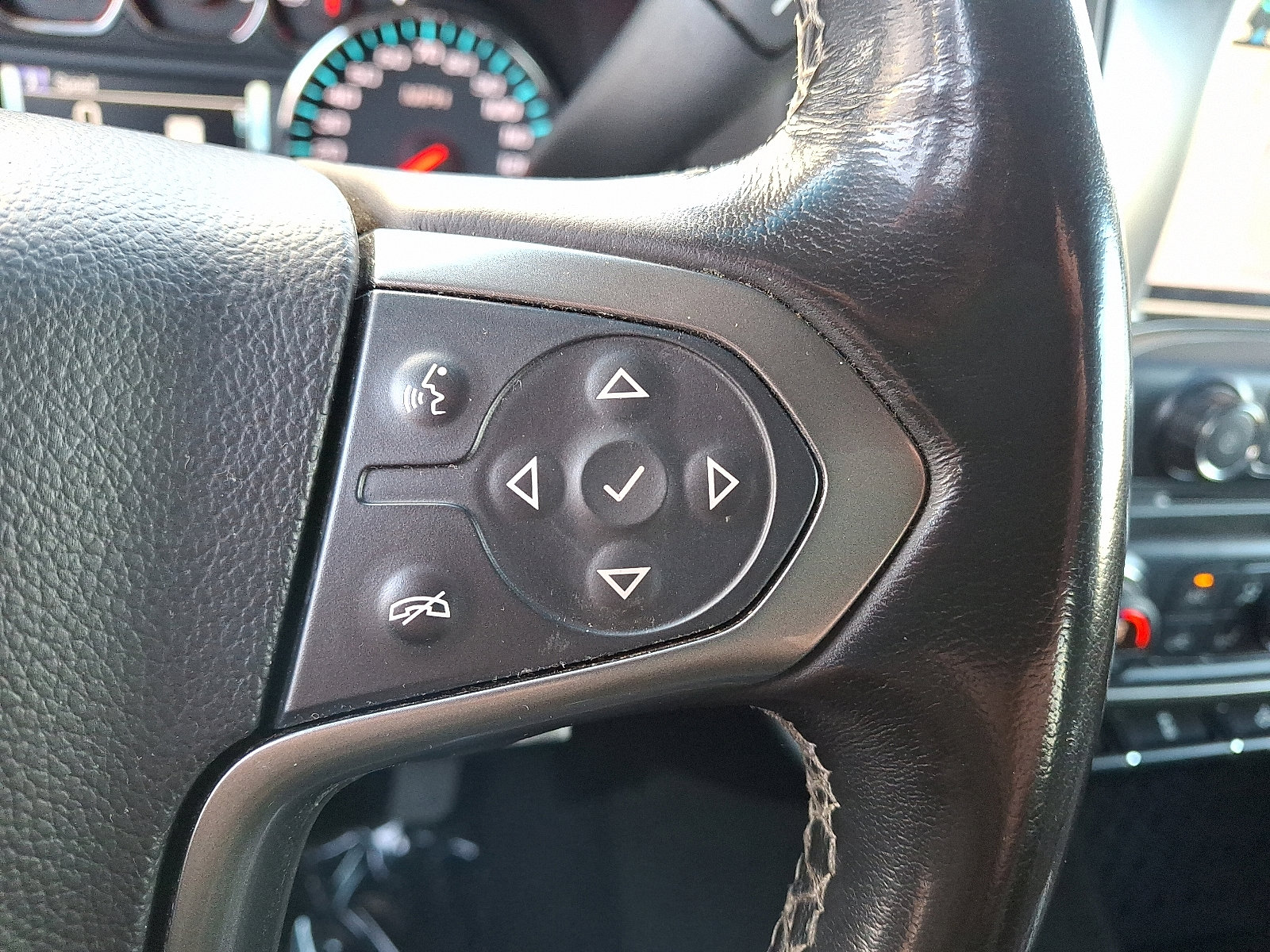 Used 2018 Chevrolet Silverado 1500 LT w/ All Star Edition image 21