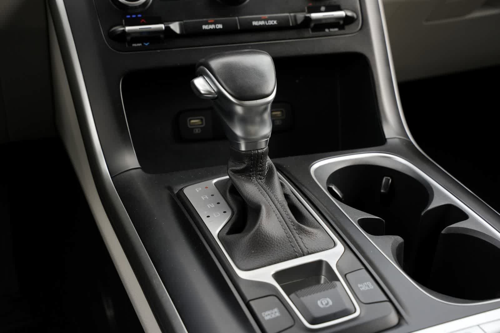 Used 2024 Kia Carnival LX FWD image 15