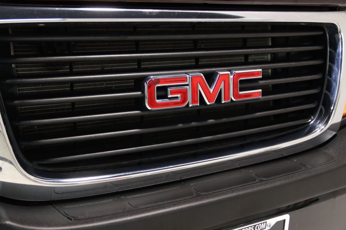 Used 2023 GMC Savana 3500 Extended w/ Driver Convenience Package RWD image 21