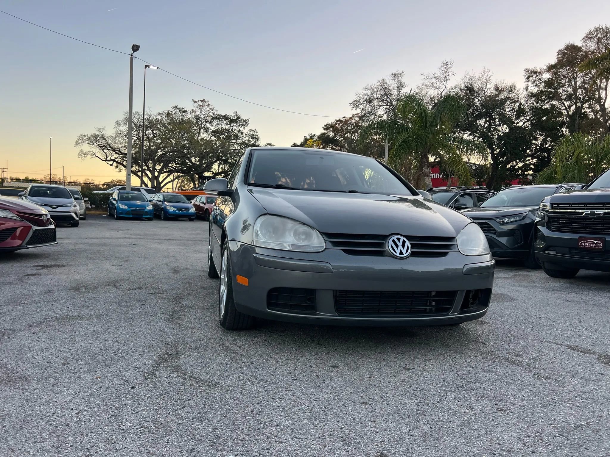 Used 2008 Volkswagen Rabbit 4-Door image 3