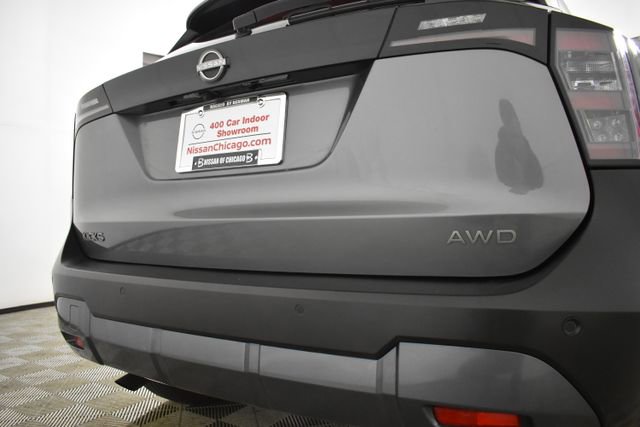 Used 2025 Nissan Kicks SV AWD/4WD image 36