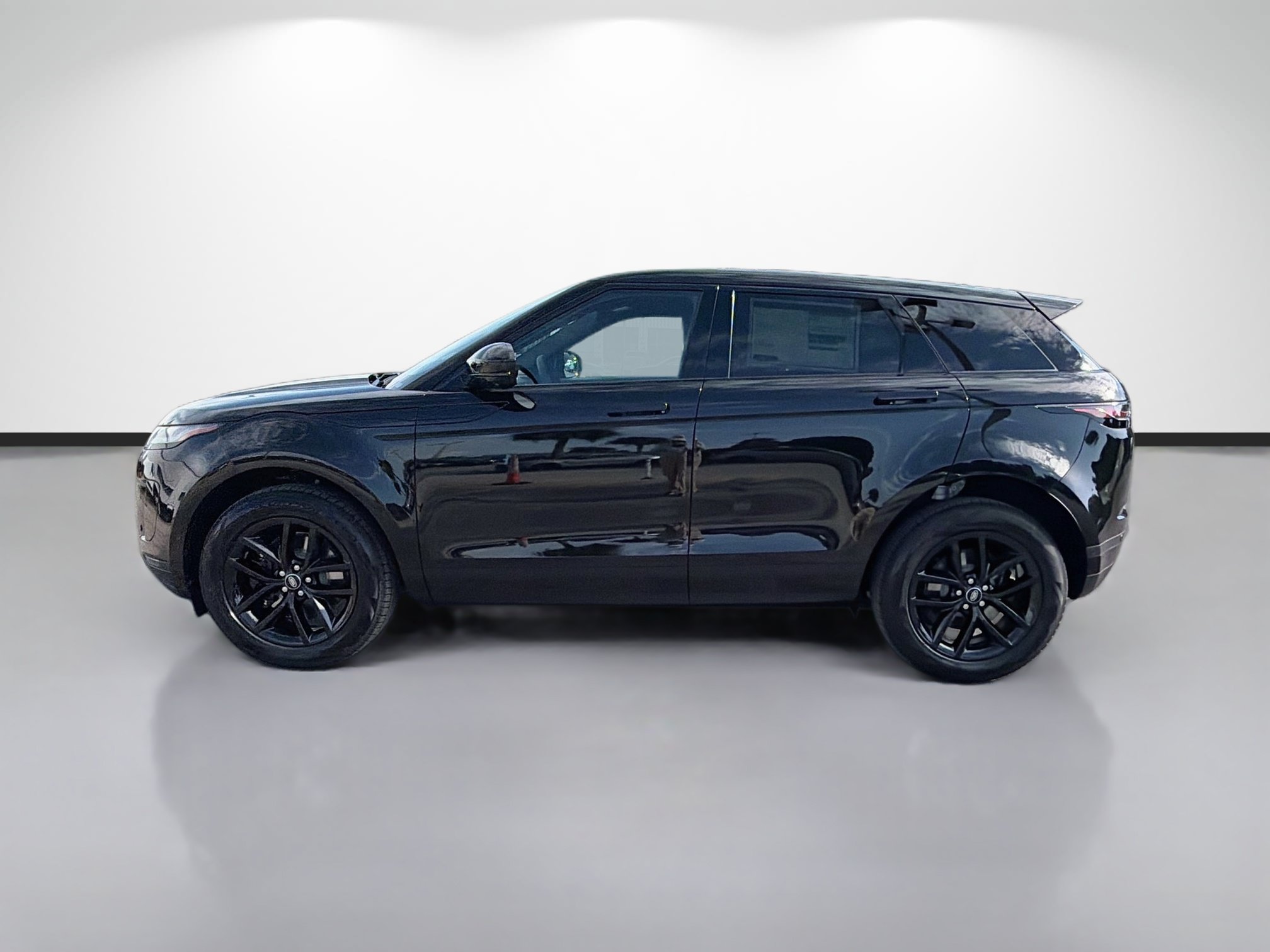New 2026 Land Rover Range Rover Evoque S AWD/4WD image 2