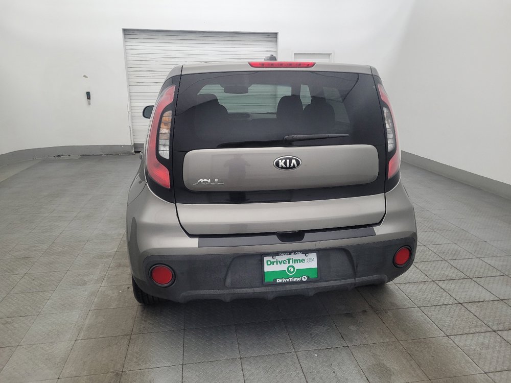 Used 2018 Kia Soul FWD image 6