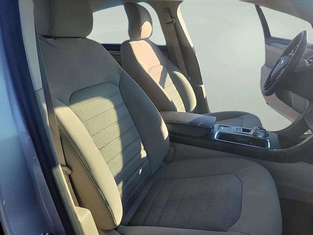 Used 2019 Ford Fusion SE FWD image 24
