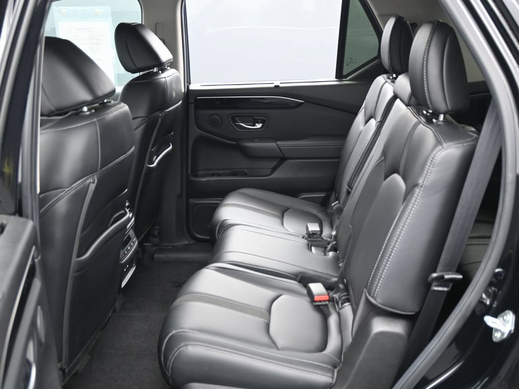 Used 2025 Honda Pilot EX-L image 25