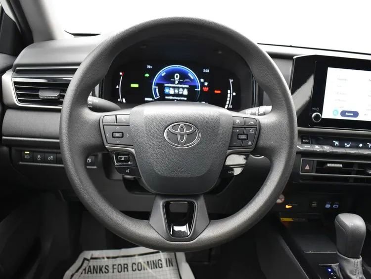 Used 2025 Toyota Camry LE image 20