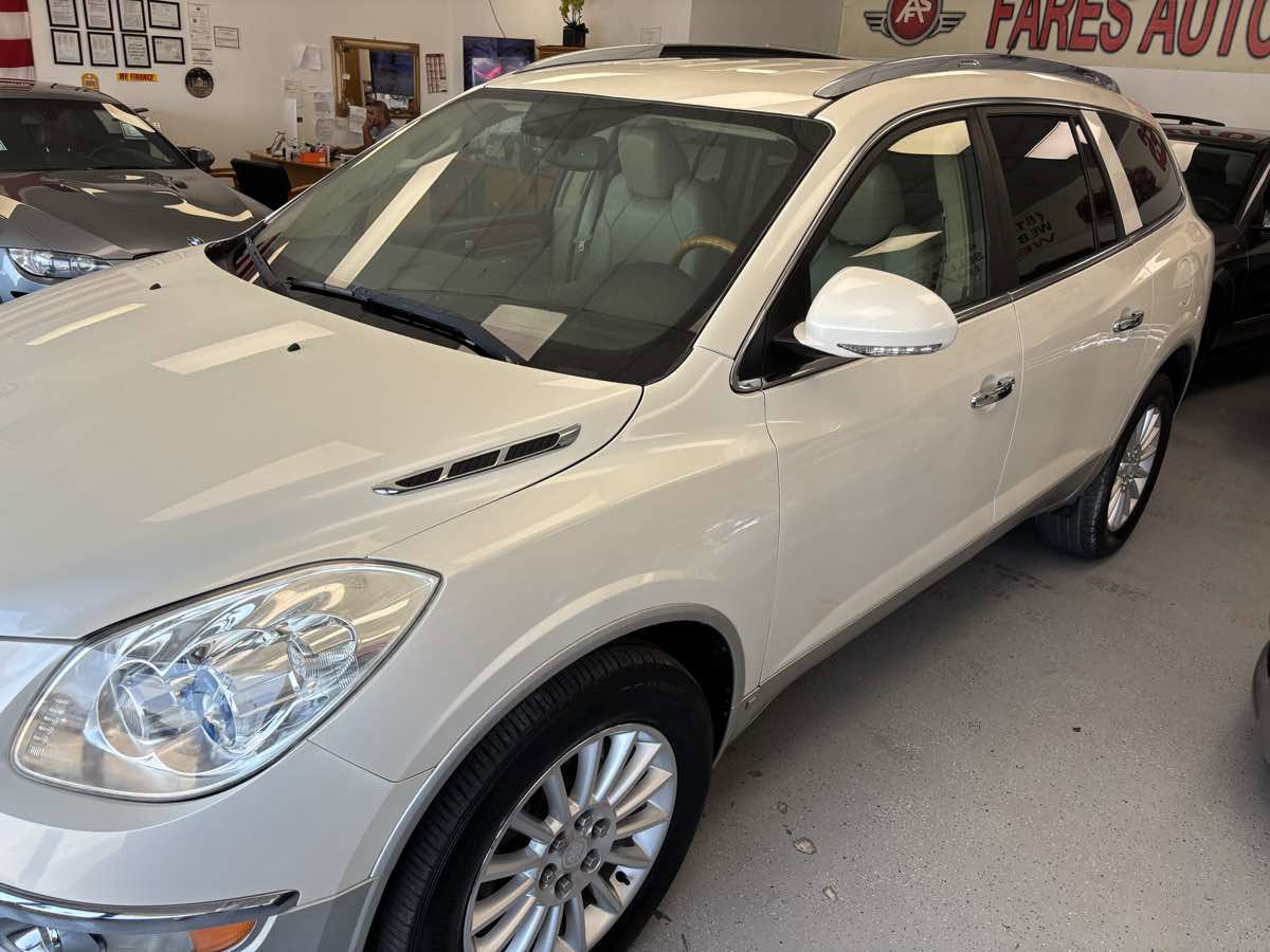 Used 2009 Buick Enclave CXL w/ Driver Confidence Package image 3