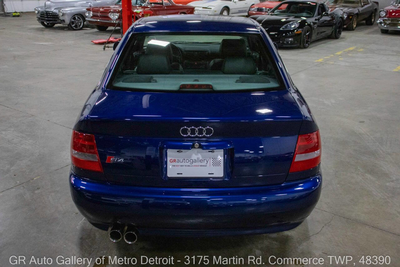 Used 2001 Audi S4 quattro AWD 4dr Turbo Sedan image 5