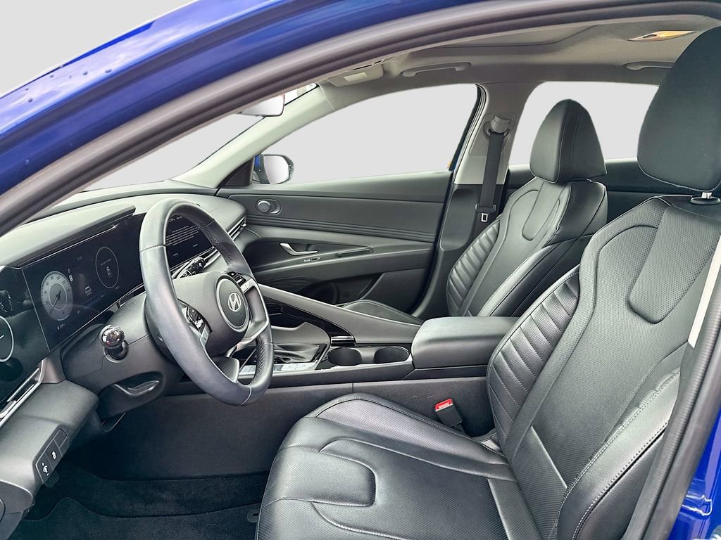 Used 2024 Hyundai Elantra Limited image 10
