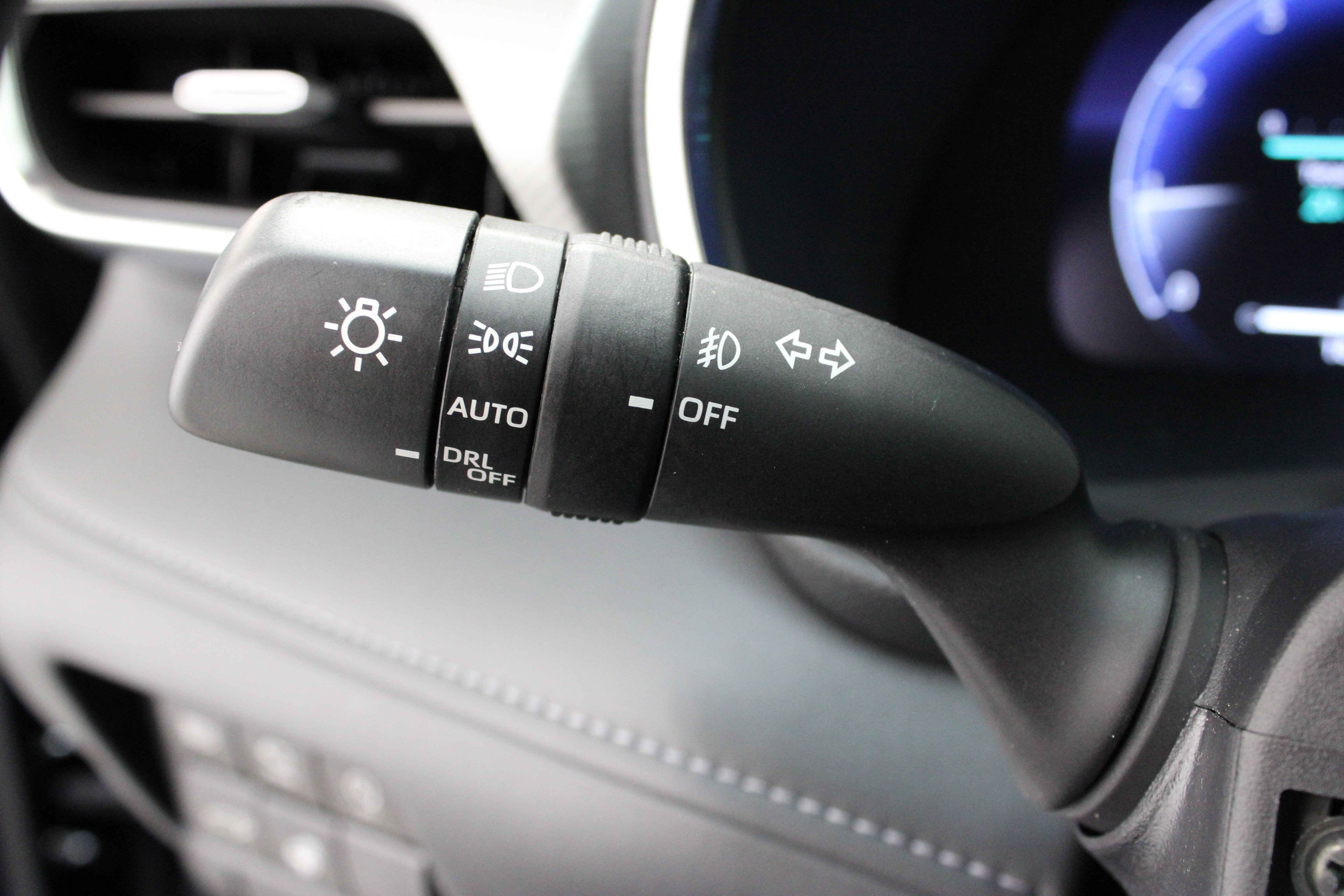 Used 2024 Toyota Highlander Platinum FWD image 26