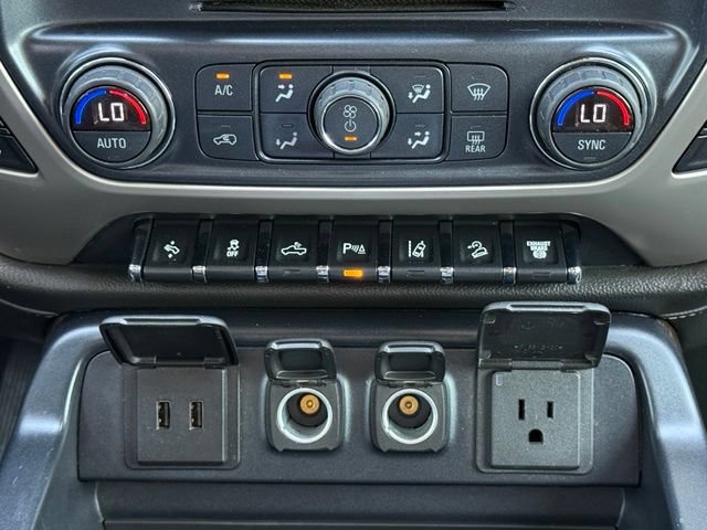 Used 2019 GMC Sierra 2500 Denali w/ Duramax Plus Package AWD/4WD image 25