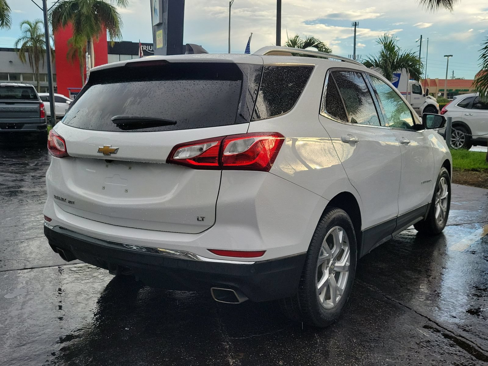 Used 2020 Chevrolet Equinox LT FWD image 4