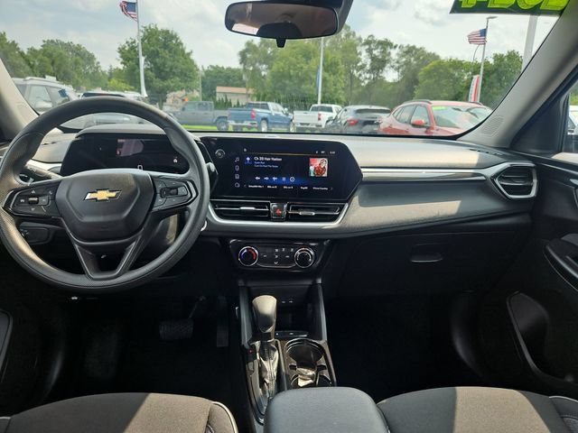 Used 2024 Chevrolet TrailBlazer LT w/ Driver Confidence Package FWD image 13