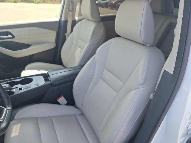 Certified 2023 Nissan Rogue SV w/ SV Premium Package FWD image 10