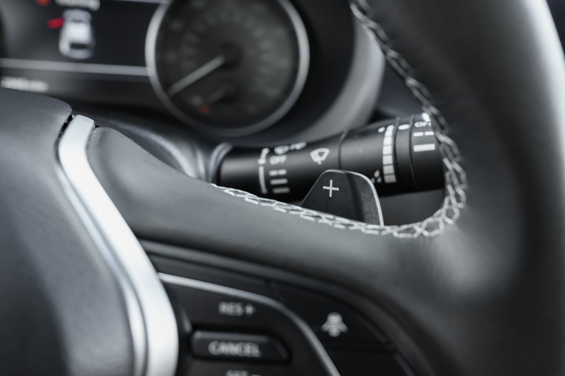 Used 2025 INFINITI QX55 Luxe w/ Accent Package image 15