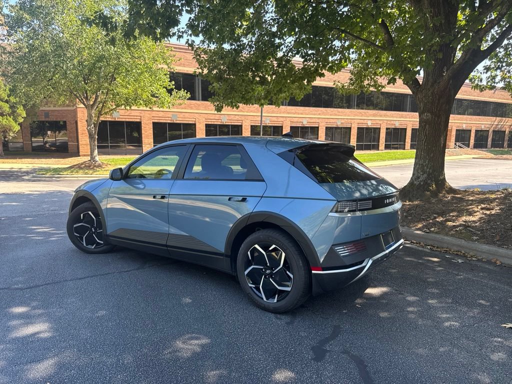 Used 2024 Hyundai Ioniq 5 SEL RWD image 4