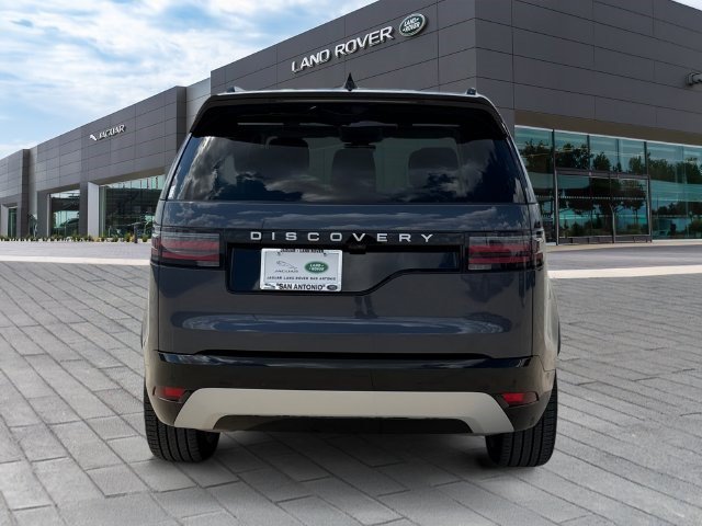 Used 2026 Land Rover Discovery Limited Edition AWD/4WD image 4